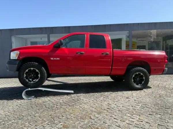 Dodge RAM 3.7 V6 GPL 6 Lugares 18