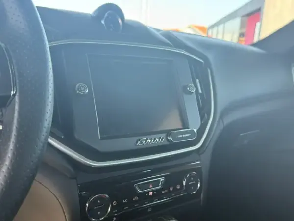 Maserati Ghibli 3.0 V6 8