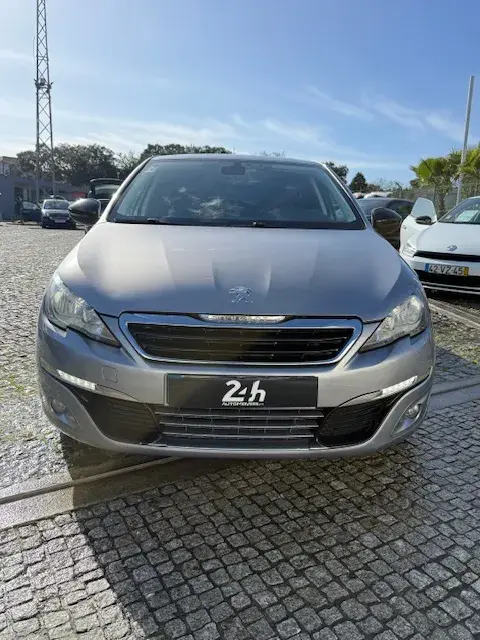 Peugeot 308 1.6 e-HDi Allure 2