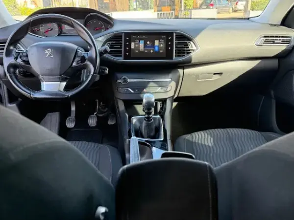 Peugeot 308 1.6 e-HDi Allure 7
