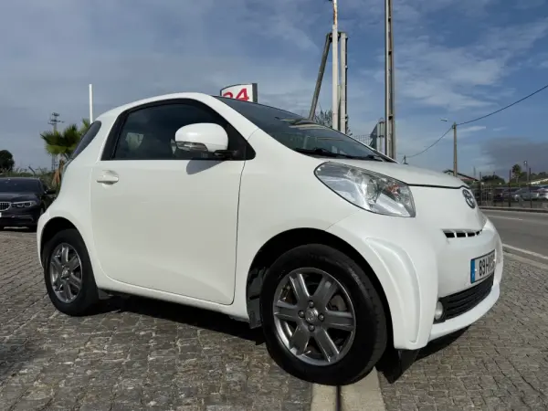 Toyota iQ 1.4 D-4D 2 1