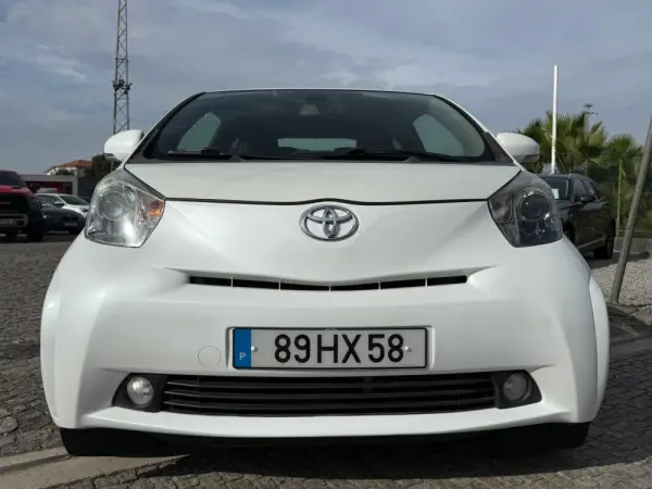 Toyota iQ 1.4 D-4D 2 3