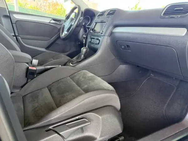 Volkswagen Golf 1.6 TDi Highline DSG 8