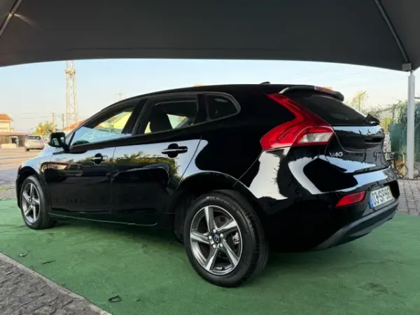 Volvo V40 2.0 D2 Momentum 6