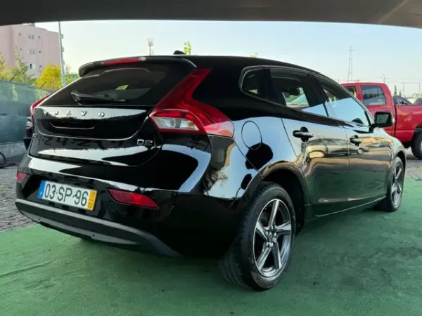 Volvo V40 2.0 D2 Momentum 10