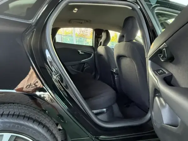 Volvo V40 2.0 D2 Momentum 13