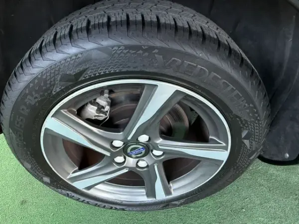 Volvo V40 2.0 D2 Momentum 15