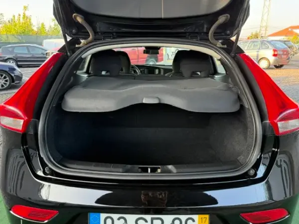 Volvo V40 2.0 D2 Momentum 17