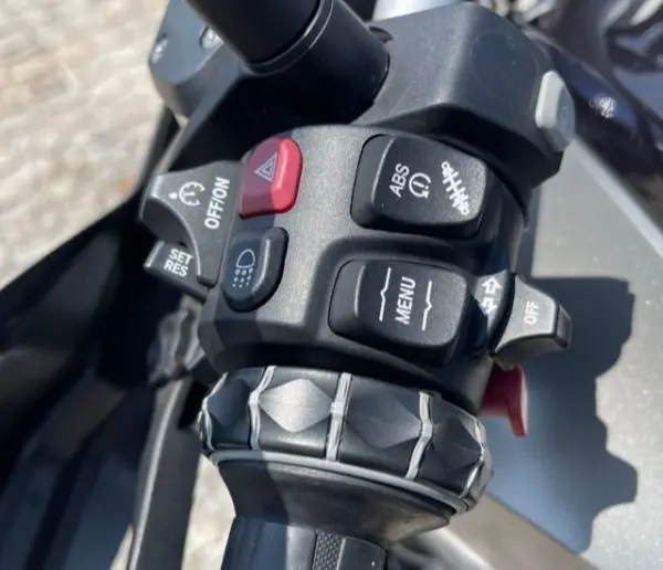 BMW C 650 GT 1200 GS Exclusive triple back 10