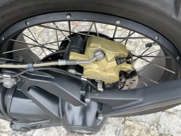 BMW C 650 GT 1200 GS Exclusive triple back 19