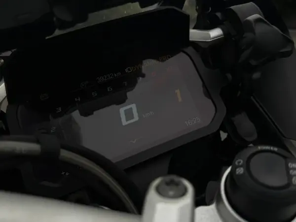 BMW C 650 GT 1200 GS Exclusive triple back 23