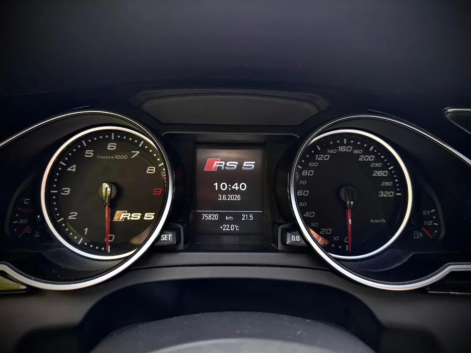Audi RS5 4.2 FSi quattro S tronic Exclusive 8