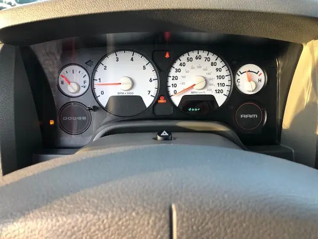 Dodge RAM 3.7 V6 GPL 6 Lugares 21