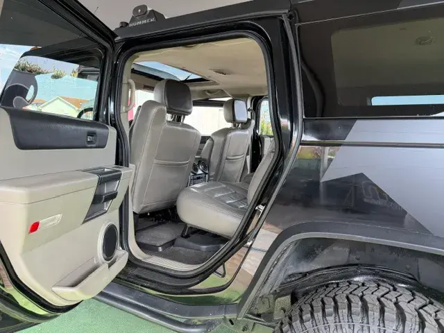 Hummer H2 6.0 Luxury 16