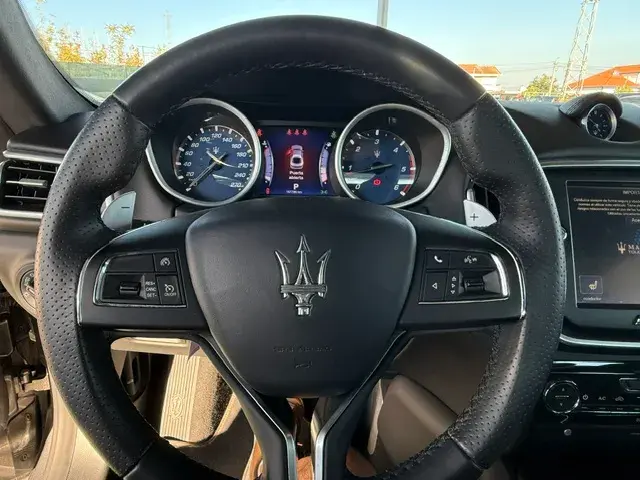 Maserati Ghibli 3.0 V6 9