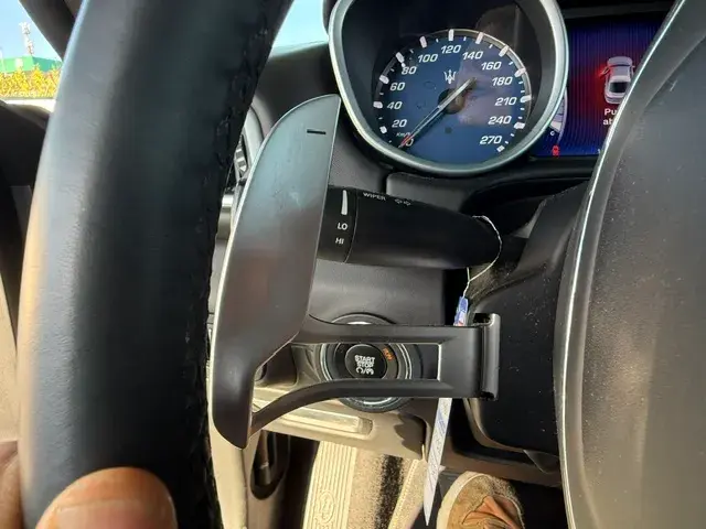 Maserati Ghibli 3.0 V6 21
