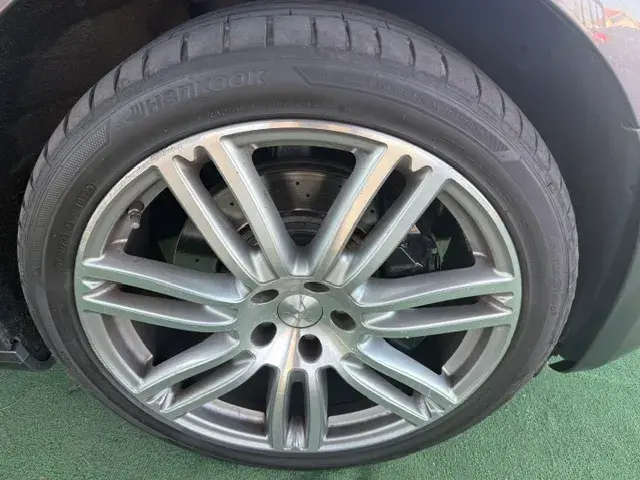 Maserati Ghibli 3.0 V6 27