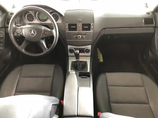 Mercedes-Benz C 250 CDi Avantgarde BlueEfficiency 13