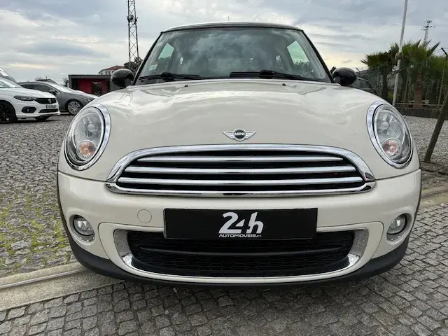 MINI 3 Portas One D 5