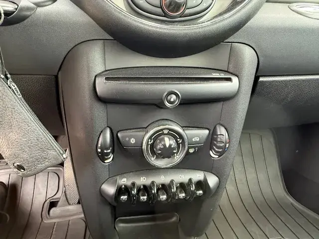 MINI 3 Portas One D 12