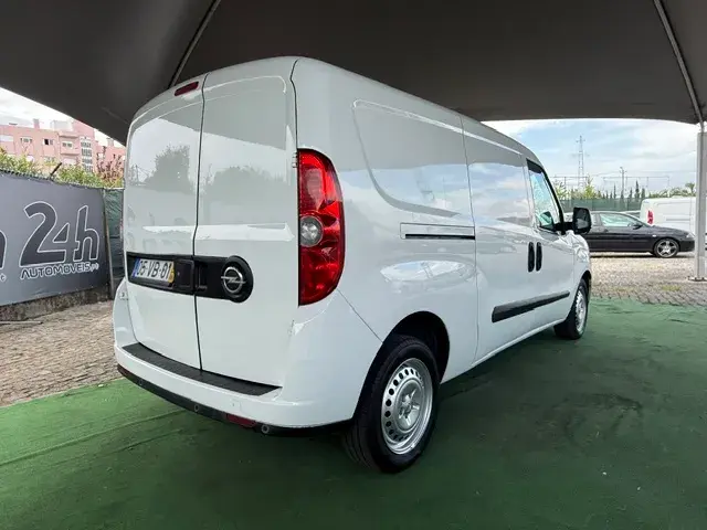 Opel Combo 1.6 CDTi L2H1 S/S Easytronic 8