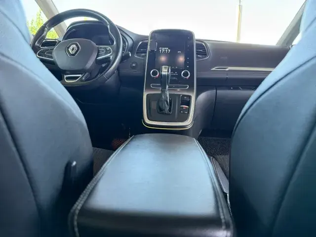 Renault Grand Scénic 1.7 Blue dCi Bose Edition EDC 2