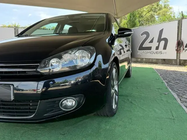 Volkswagen Golf 1.6 TDi Highline DSG 13