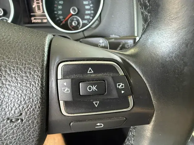 Volkswagen Golf 1.6 TDi Highline DSG 18