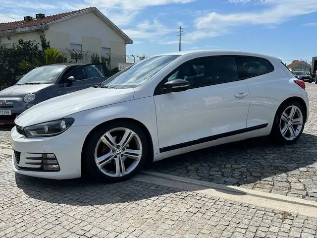 Volkswagen Scirocco 2.0 TDI Sport 2
