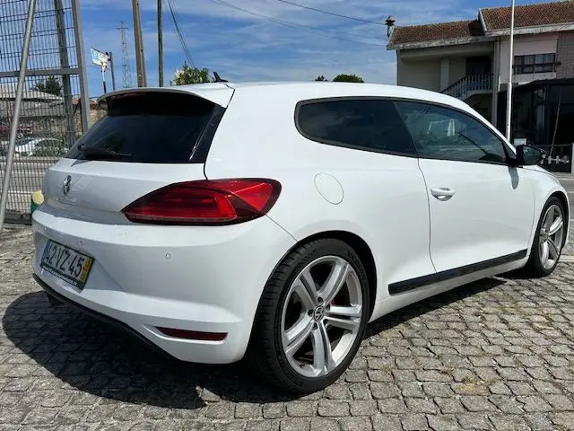 Volkswagen Scirocco 2.0 TDI Sport 5