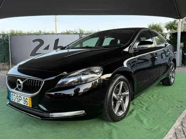 Volvo V40 2.0 D2 Momentum 4