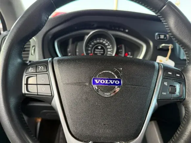 Volvo V40 2.0 D2 Momentum 7