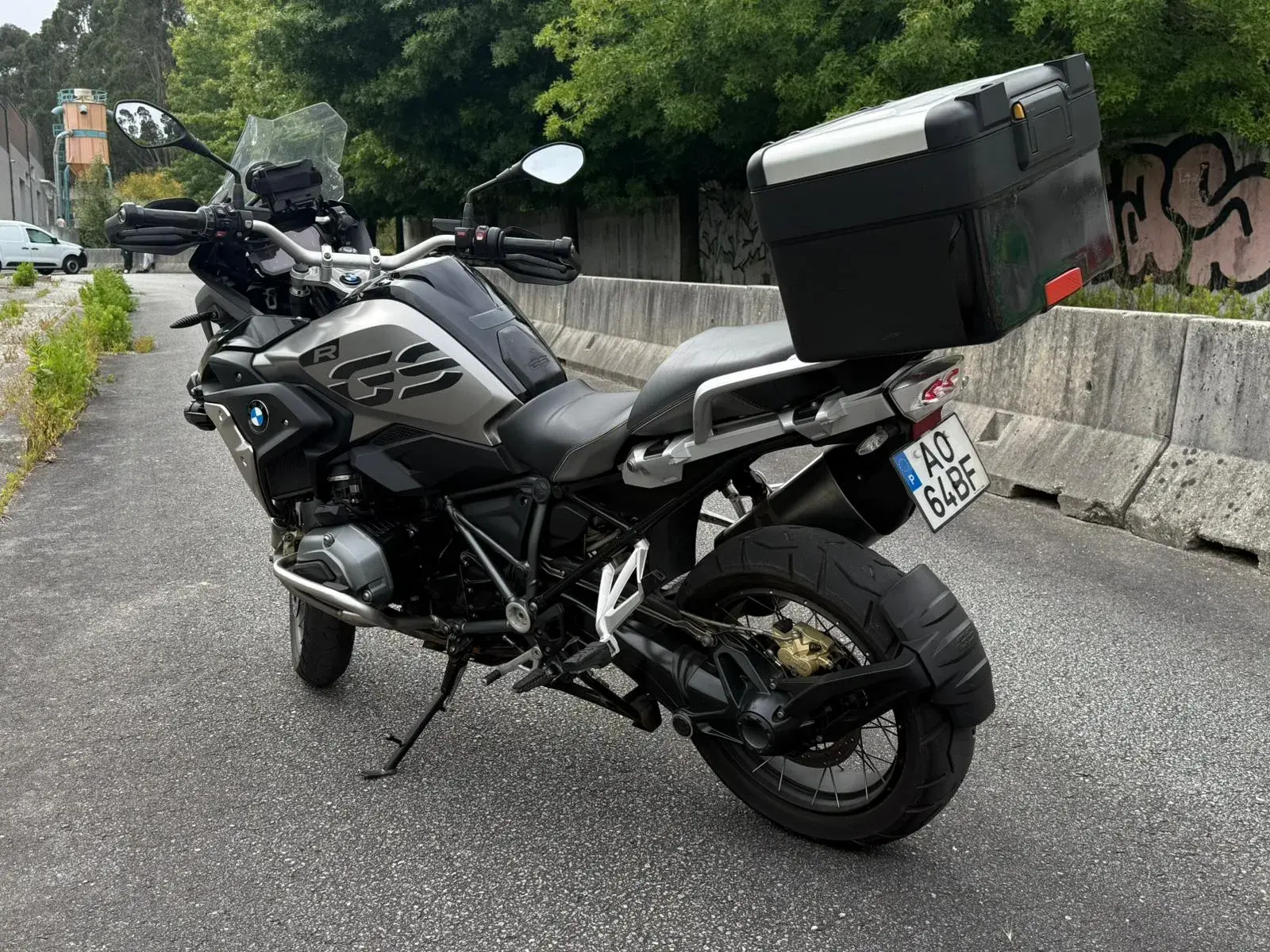BMW C 650 GT 1200 GS Exclusive triple back 5