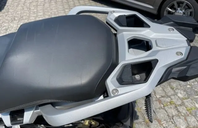 BMW C 650 GT 1200 GS Exclusive triple back 6