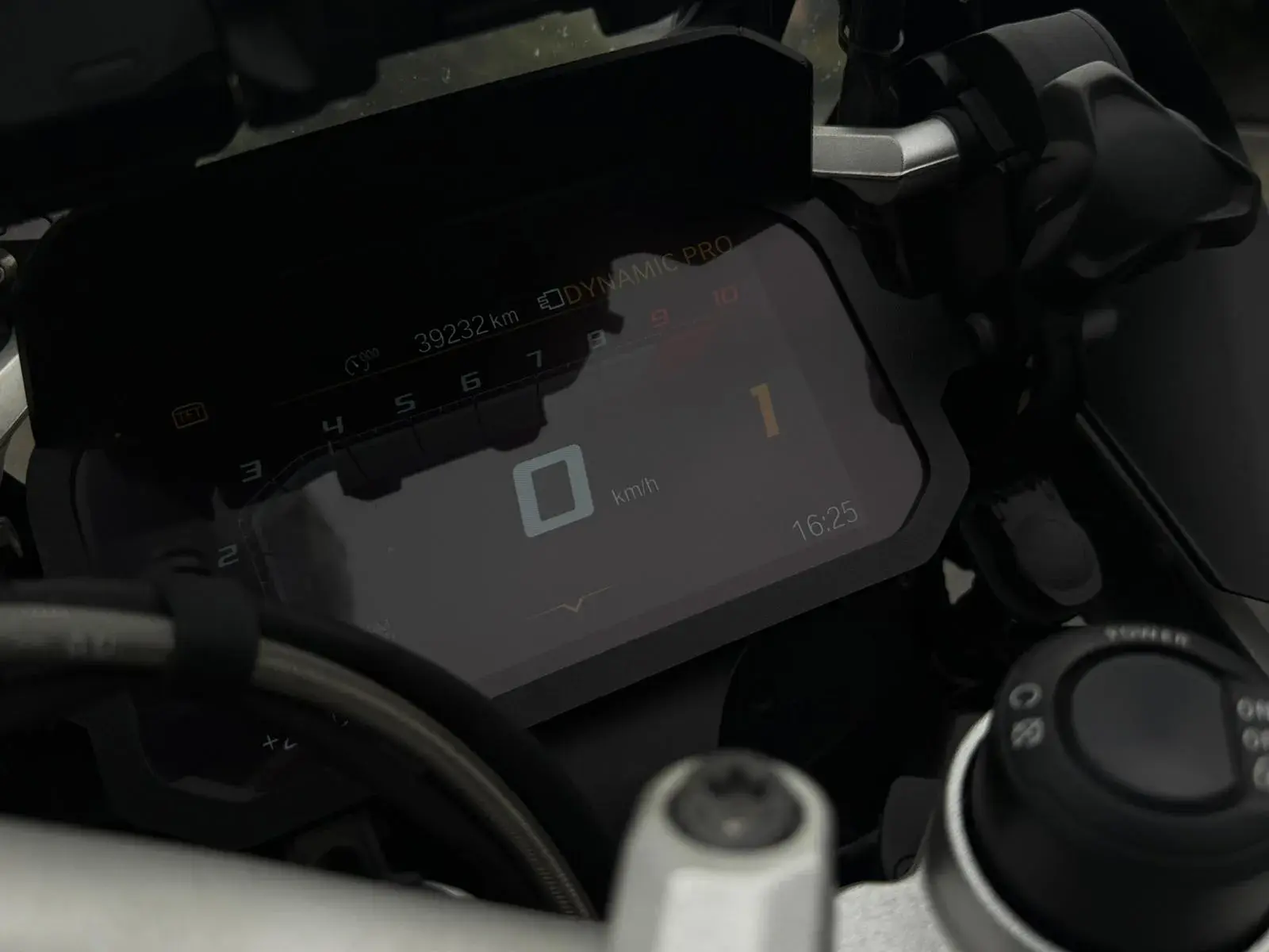 BMW C 650 GT 1200 GS Exclusive triple back 23