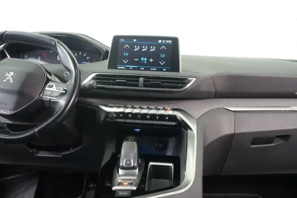 Peugeot 3008 1.2 PureTech Allure Pack EAT8 27