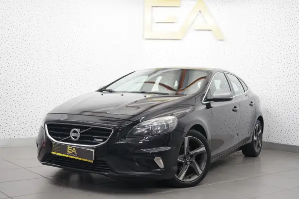 Volvo V40 1.6 D2 R-Design Momentum 3