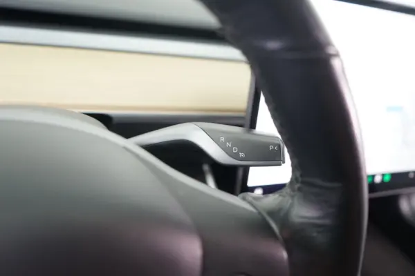 Tesla Model 3 Standard Range Plus RWD 17