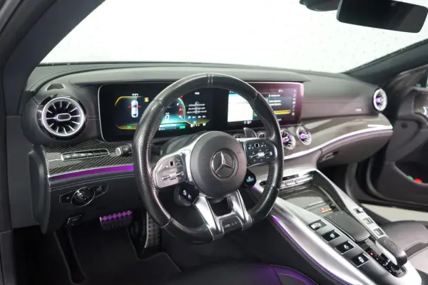 Mercedes-Benz AMG GT 4 portas 43 4Matic+ 18