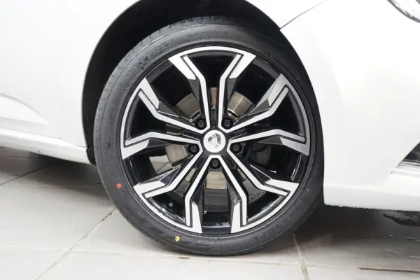 Renault Mégane Sport Tourer 1.5 dCi Intens 10