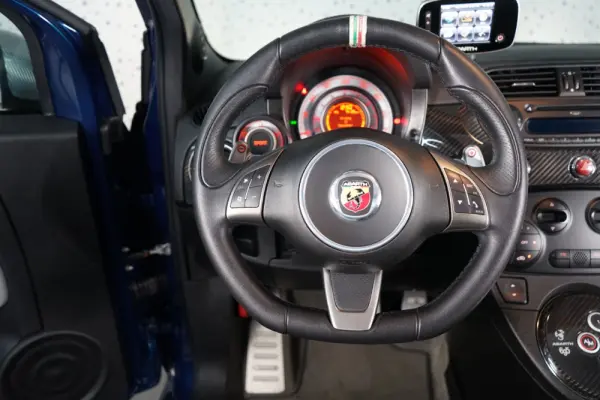 Abarth 695 Outro 23