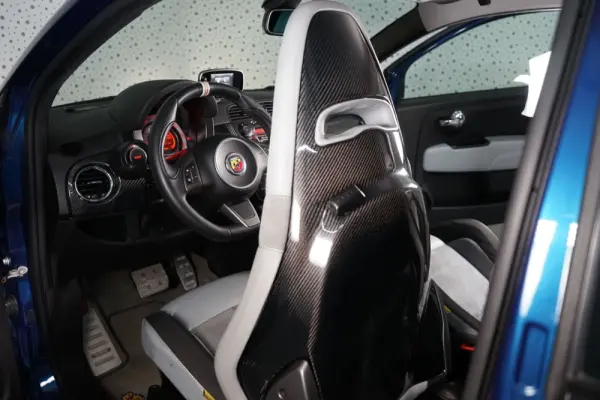 Abarth 695 Outro 44