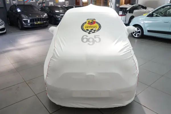 Abarth 695 Outro 57