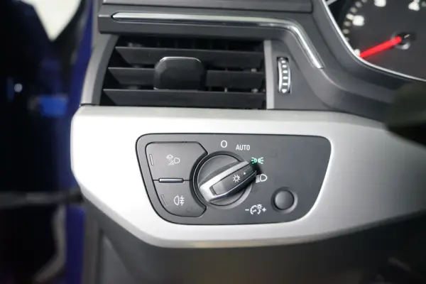 Audi A4 Avant 2.0 TDi Multitronic Exclusive 28