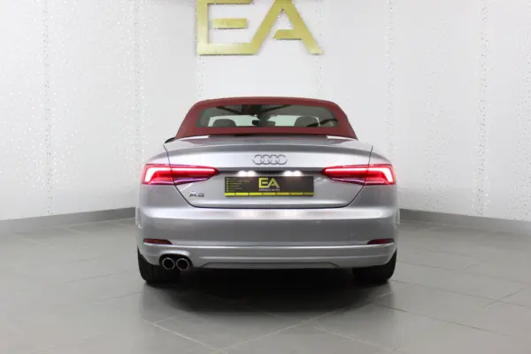 Audi A5 Cabrio 2.0 TDi S-line S tronic 10