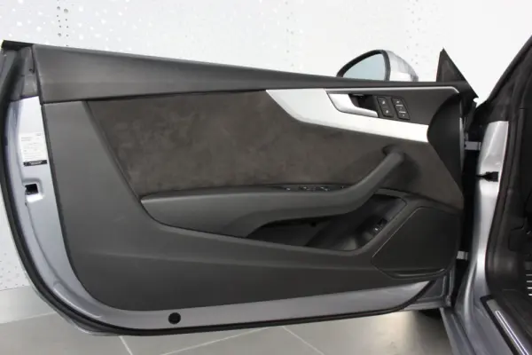 Audi A5 Cabrio 2.0 TDi S-line S tronic 13