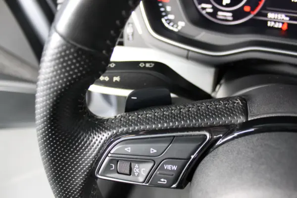 Audi A5 Cabrio 2.0 TDi S-line S tronic 30