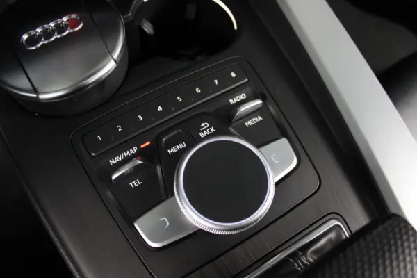 Audi A5 Cabrio 2.0 TDi S-line S tronic 37