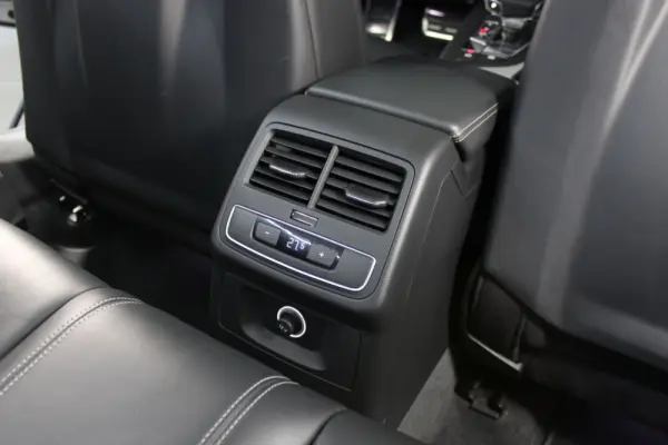 Audi A5 Cabrio 2.0 TDi S-line S tronic 44