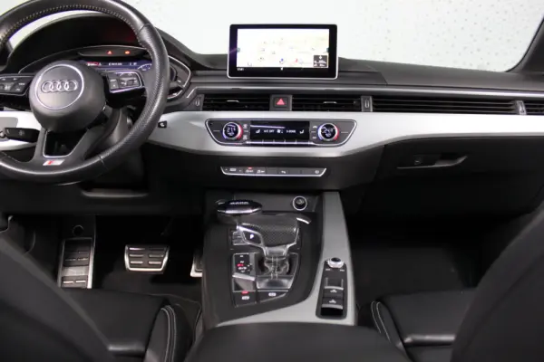 Audi A5 Cabrio 2.0 TDi S-line S tronic 47